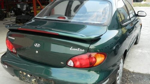 Dezmembrez Hyundai Lantra, model masina 1999 Oradea