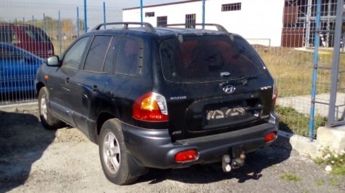 Dezmembrez Hyundai Santa Fe ,an 2003