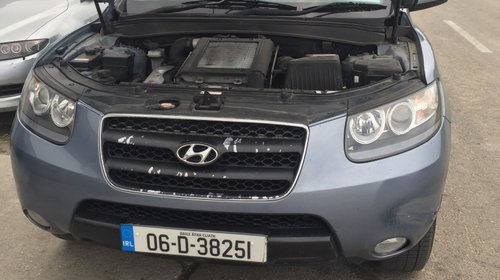 Dezmembrez hyundai santa fe din 2007 motor 2.