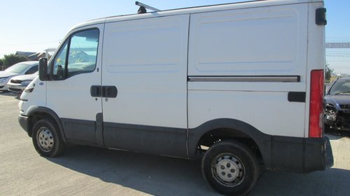 Dezmembrez iveco daily 2.3 JTD 2004