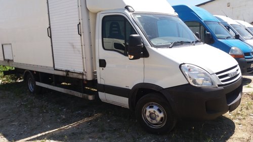 Dezmembrez Iveco Daily 2.3 jtd 2006 Euro 4 alb