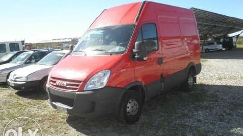 Dezmembrez Iveco Daily 35s11, 35s12, 35s13, 35s14, 35s15 an 2000-2004