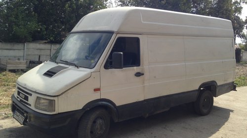 Dezmembrez IVECO DAILY II