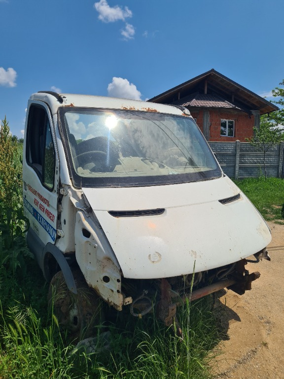 Dezmembrez iveco daily platforma 2.8 jtd 2001 2006