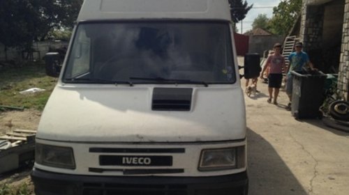 Dezmembrez iveco daily 2 , 1998 , 2.8d duba