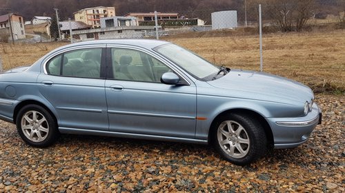 Dezmembrez Jaguar X-Type 2,1benzina 2003