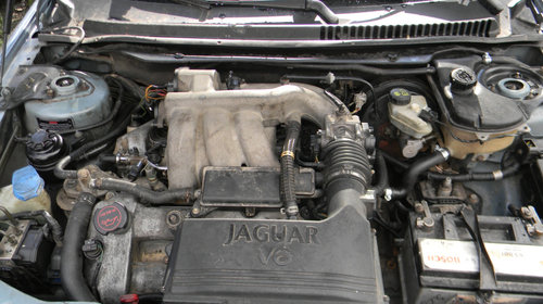 Dezmembrez Jaguar X-TYPE (CF1) 2001 - 2009 2.5 ( CP: 196, KW: 144, CCM: 2495 ) Benzina
