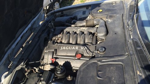 Dezmembrez Jaguar XJ8 3.2 V8