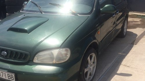 Dezmembrez kia carnival din 2001 motor 2.9 tdi