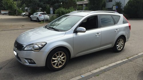 Dezmembrez Kia Ceed 1.6 crdi din 2010 - orice