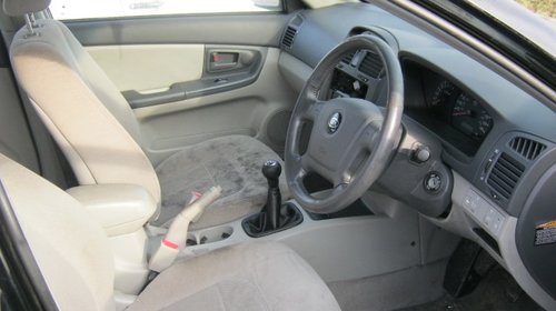 Dezmembrez Kia Cerato din 2006, 1.6b