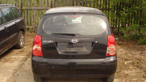 Dezmembrez Kia Picanto 1.0i an 2009