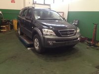 Dezmembrez kia sorento 2.5 2005