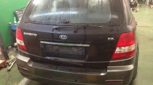 dezmembrez kia sorento 2.5 2005