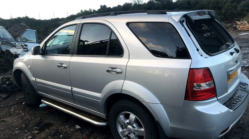 Dezmembrez Kia Sorento 2.5 2007