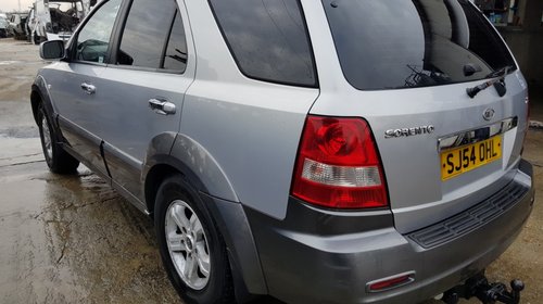 Dezmembrez Kia Sorento 2005 2.5crdi