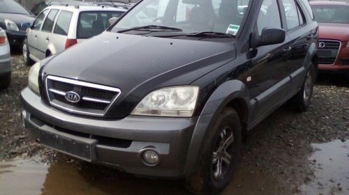 Dezmembrez Kia Sorento ,an 2004