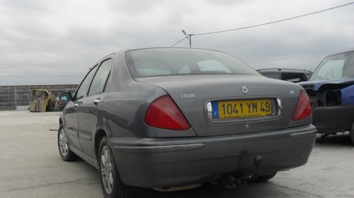 Dezmembrez Lancia Lybra 2.0 benzina '2000