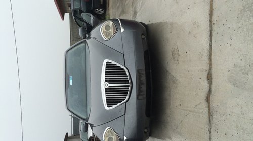 Dezmembrez lancia thesis din 2004 motor 2.4 j