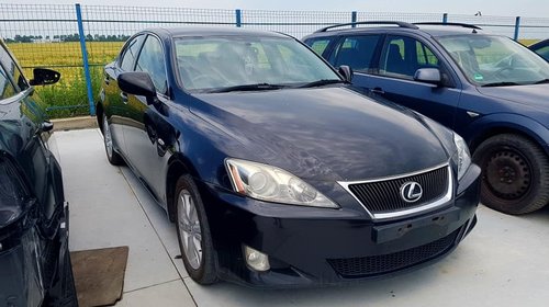 Dezmembrez Lexus IS220D