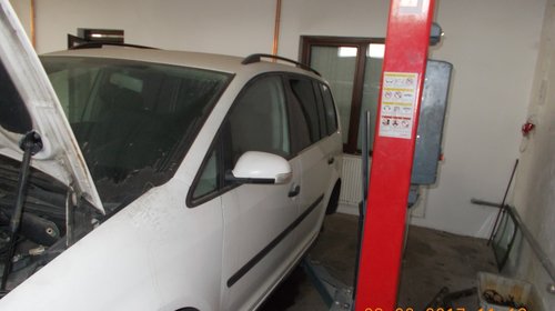 DEZMEMBREZ MASINA VW TOURAN DIN 2004,MOTORIZARE 1,9 DIESEL