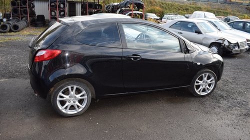 Dezmembrez Mazda 2 facelift 1.4 benzina 2009