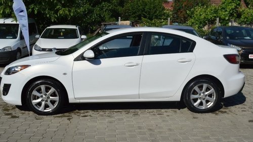 Dezmembrez Mazda 3 2.0i din 2011