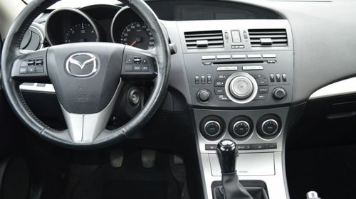 Dezmembrez Mazda 3 2.0i din 2011