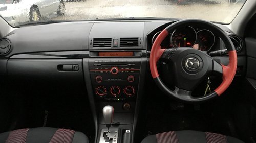 Dezmembrez Mazda 3