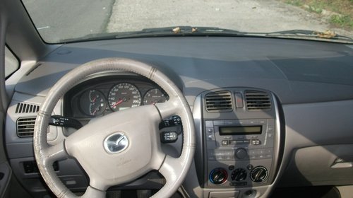 Dezmembrez Mazda Premacy 2.0DiTd/Te, 90cp, diesel, an 2000, volan stanga