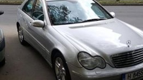Dezmembrez Mercedes E-KLASS DIN 2005