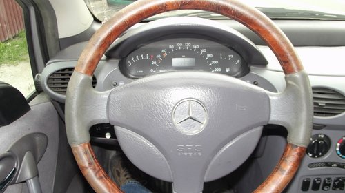 Dezmembrez Mercedes A 140