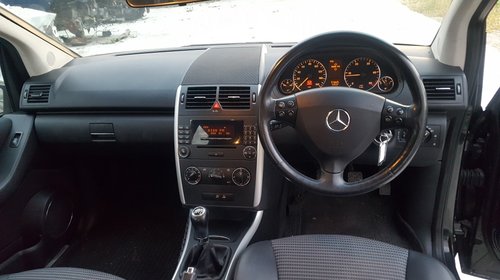 Dezmembrez Mercedes A Class W169 A200cdi an 2006 Avantgarde