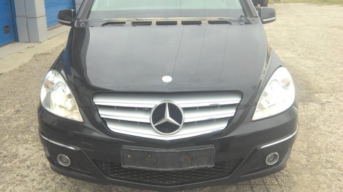 Dezmembrez Mercedes B-Class 170 An 2010 motor