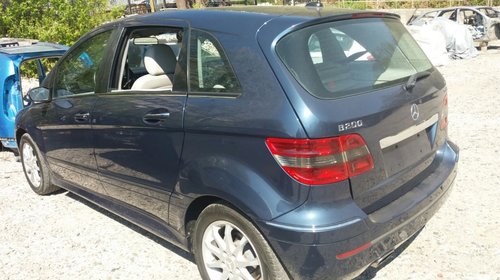 Dezmembrez Mercedes B-Class 2.0cdi, W245, B200, an 2006, faruri xenon, volan stanga