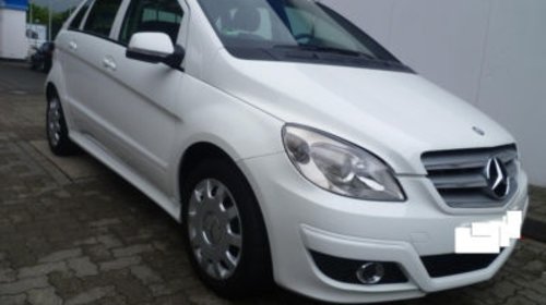 Dezmembrez mercedes B w 245 B200 CDI 2006