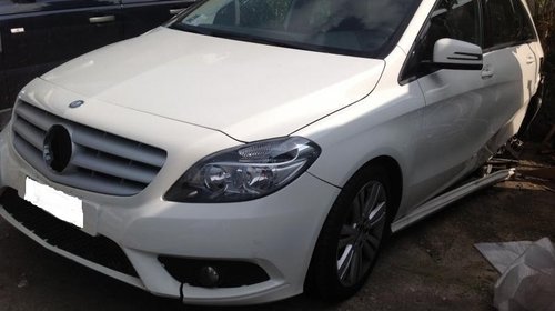 Dezmembrez Mercedes B180 - 2012