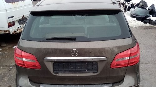 Dezmembrez Mercedes Benz B 200 W246