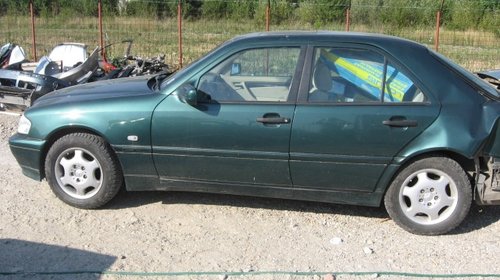 dezmembrez MERCEDES BENZ C 180 din 2001