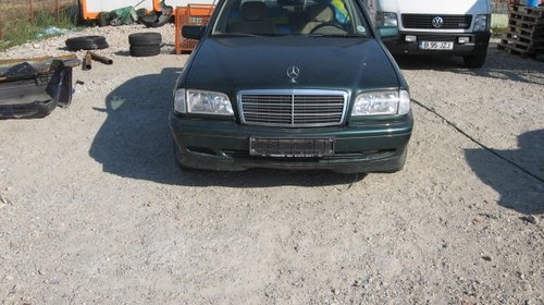 Dezmembrez MERCEDES BENZ C 180 din 2001