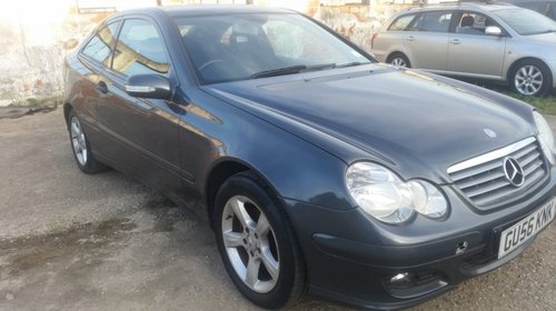 Dezmembrez Mercedes-Benz C Class W203 1.8 C180 Kompressor SE Coupe