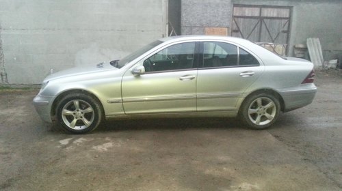 Dezmembrez Mercedes Benz C Class W203 2.2CDi, an fabr. 2003