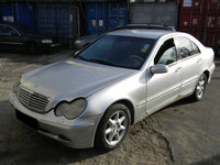 Dezmembrez Mercedes-Benz C-CLASS (W203) 2000 - 2007 C220  CDI (203.006) OM 611.962 ( CP: 143, KW: 105, CCM: 2148 ) Motorina