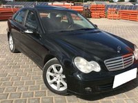 Dezmembrez Mercedes Benz C Class W203 C200 CDI, an fabr. 2006, FL