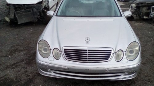 Dezmembrez Mercedes Benz E-Class, an 2005, mo