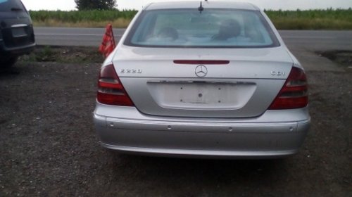 Dezmembrez Mercedes Benz E-Class, an 2005, motorizare E 220 CDI