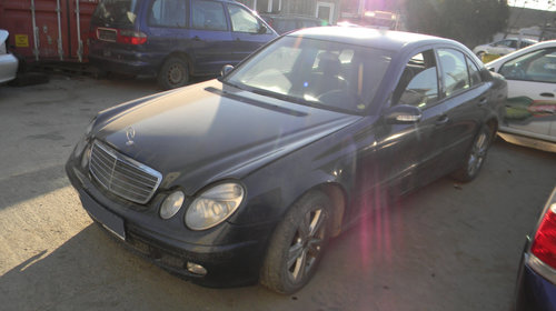 Dezmembrez Mercedes-Benz E-CLASS (W211) 2002 