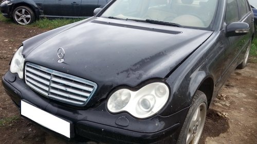 Dezmembrez Mercedes Benz Kompressor W203 C200