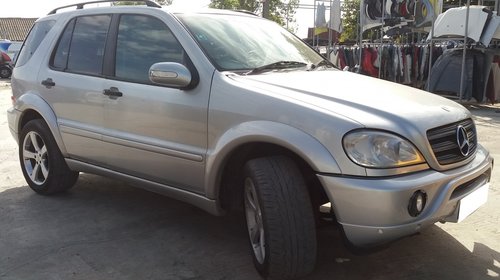 Dezmembrez Mercedes Benz ML W163 270 CDI, 2003, 4x4, 7 locuri, Facelift