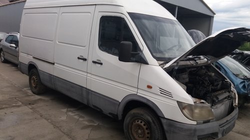 Dezmembrez Mercedes-Benz Sprinter 311